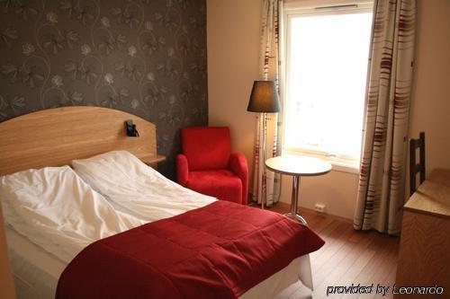 Astoria Hotel كريستيانسوند الغرفة الصورة