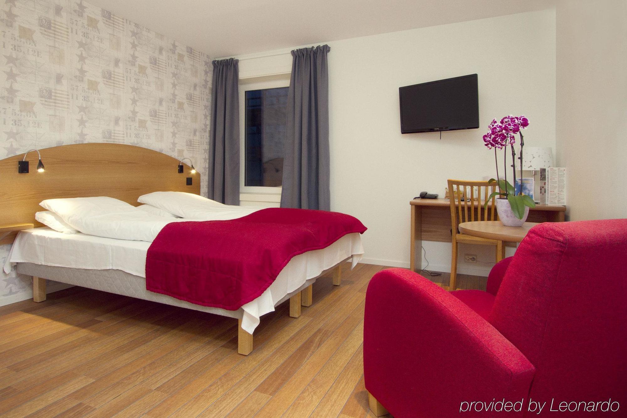 Astoria Hotel كريستيانسوند المظهر الخارجي الصورة