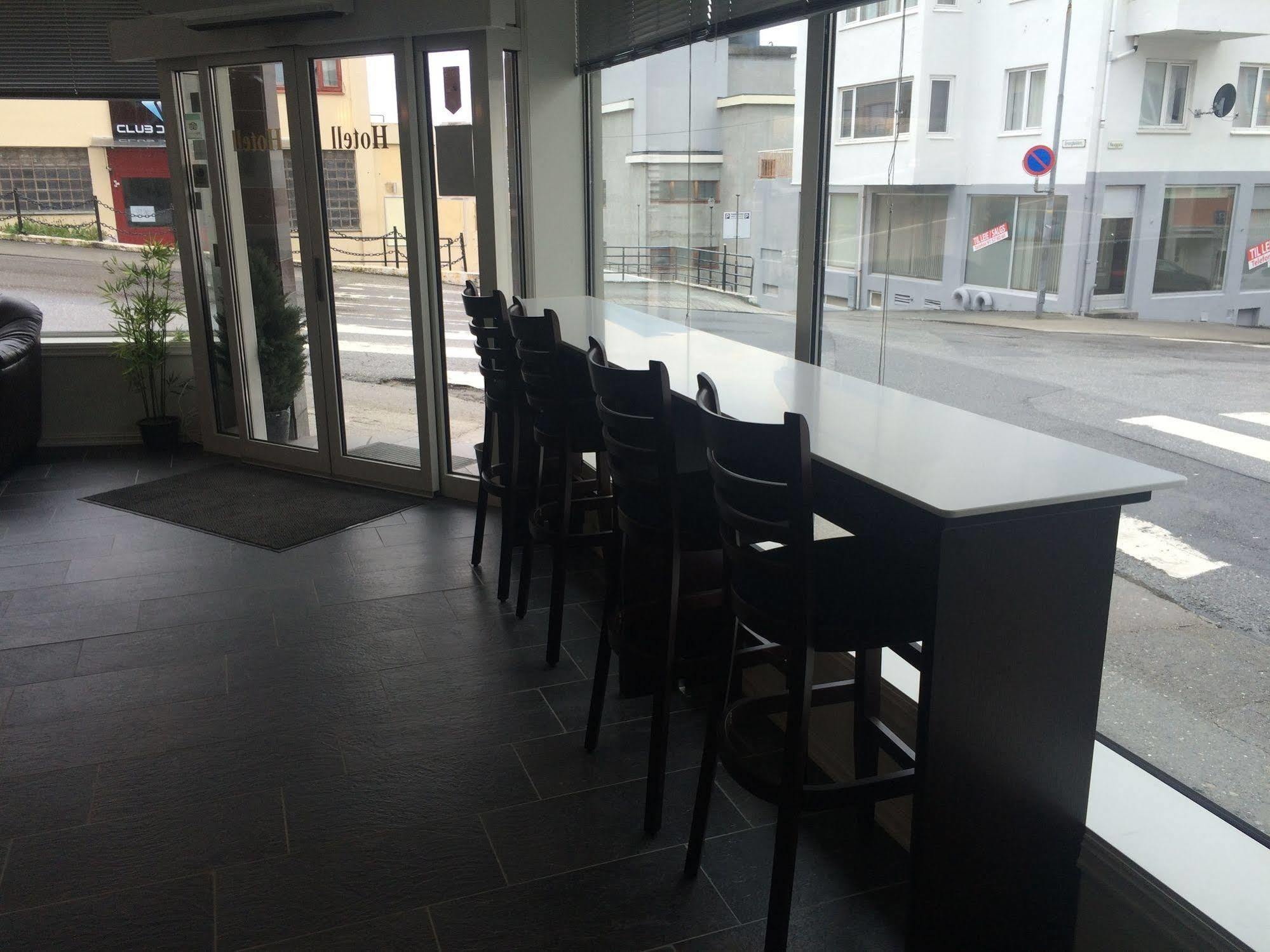 Astoria Hotel كريستيانسوند المظهر الخارجي الصورة