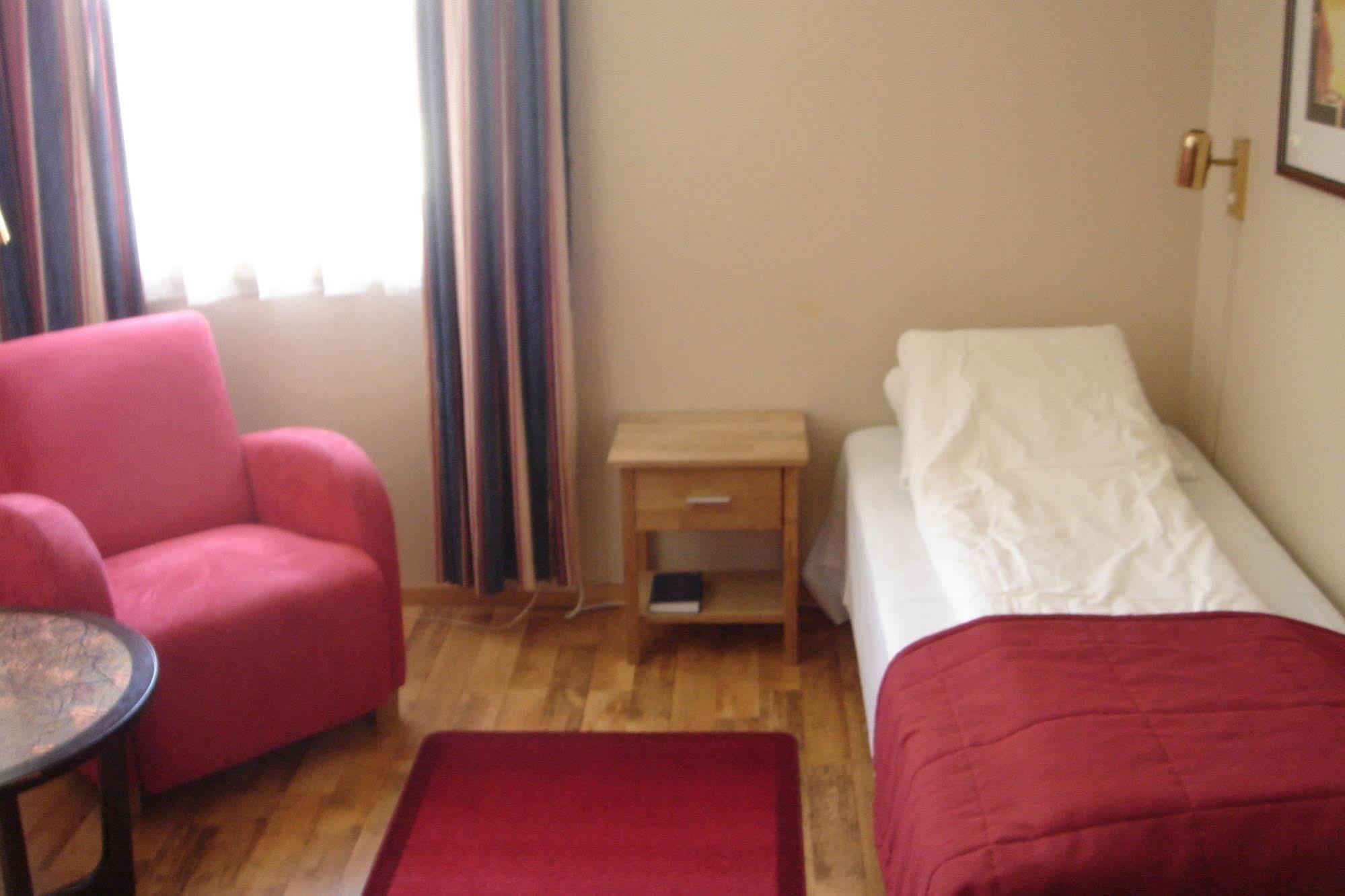 Astoria Hotel كريستيانسوند المظهر الخارجي الصورة